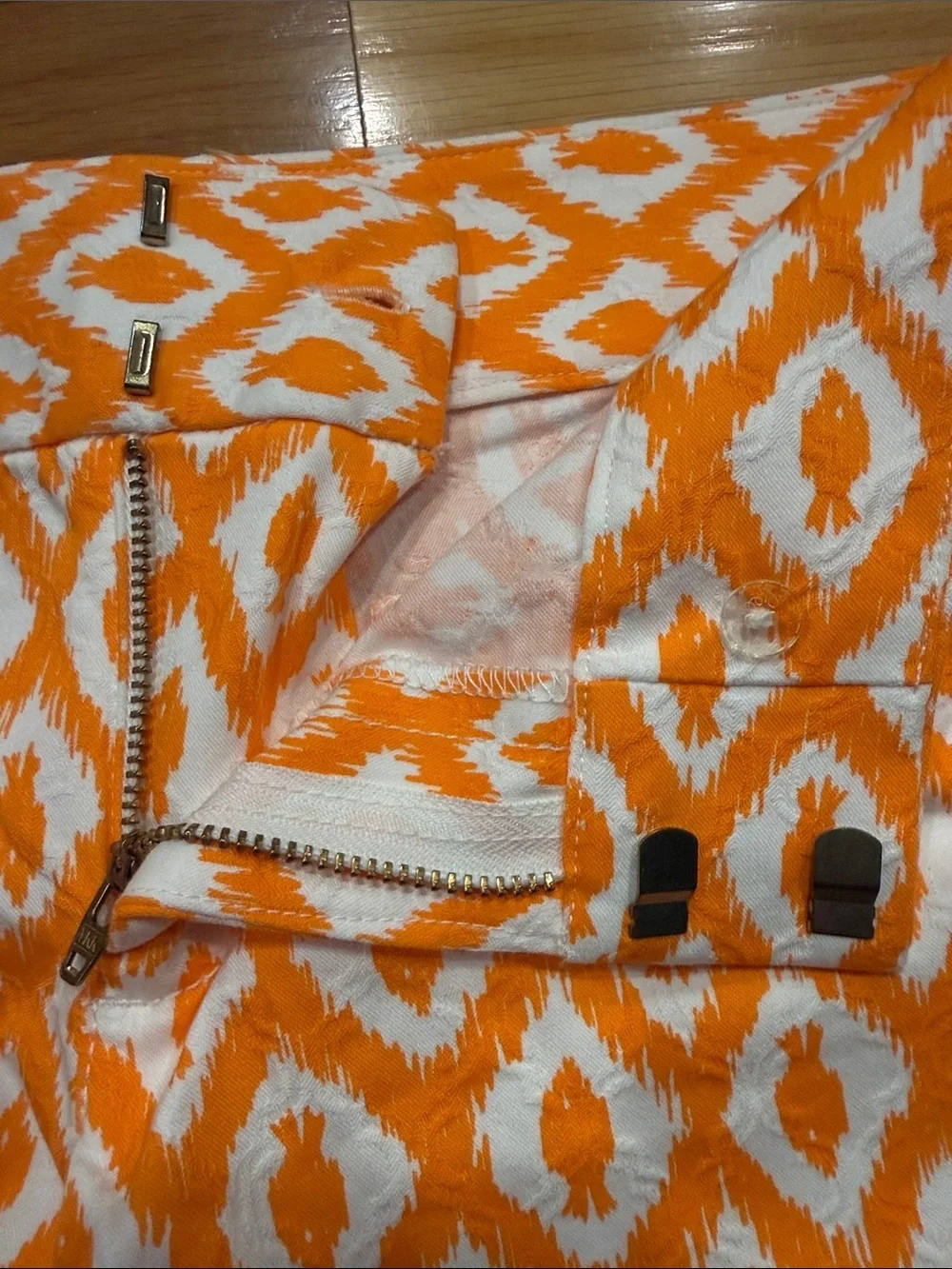 Lilly Pulitzer orange and white fish print Ellie shorts size 4 .